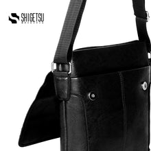 Load image into Gallery viewer, GERO plain black leather men sling bag